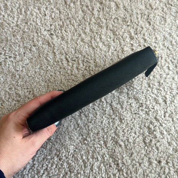 Kate Spade Neda Newbury Lane Zip-Around Wallet Mousfro/Black - Picture 6 of 16